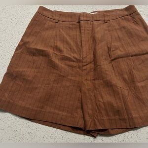Steve Madden caramel pin striped Women's Bermuda Shorts size M